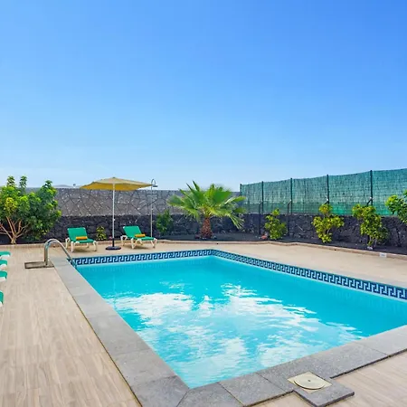 Jessica Lanzarote By Villa Playa Blanca (Lanzarote)